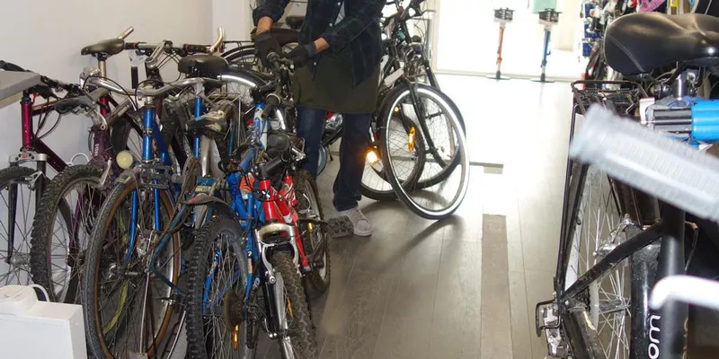 Photo : Rudi Thirifays, Vélos (Vente & Réparation de) & Scooters à Eghezée