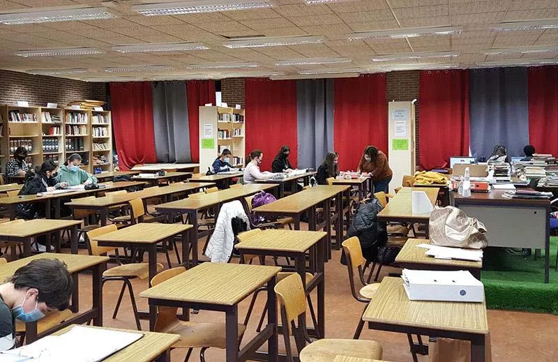 Photo : Athénée Royal de Gilly, Enseignement - Formation & Internat à Charleroi
