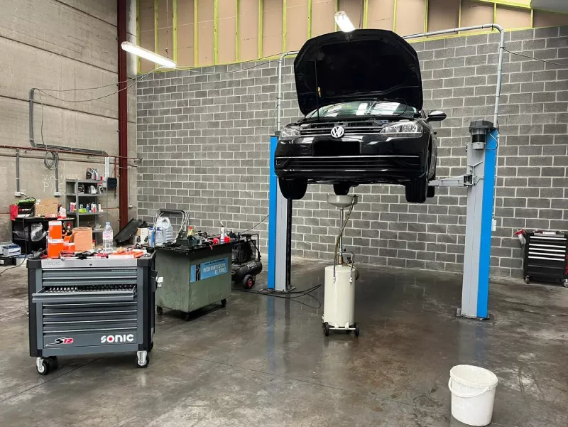 Photo : Auto Service - Harold Sinave, Autos – Garages & Concess à Beloeil