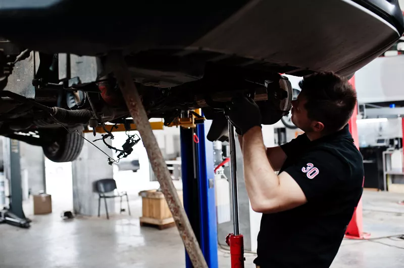 Photo : Garage Debende, Autos - occasions à Momignies