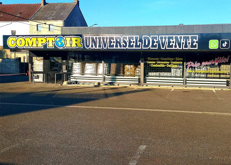 Photo : Comptoir Universel de Vente, Marchandises surplus & Fin de séries à Sambreville