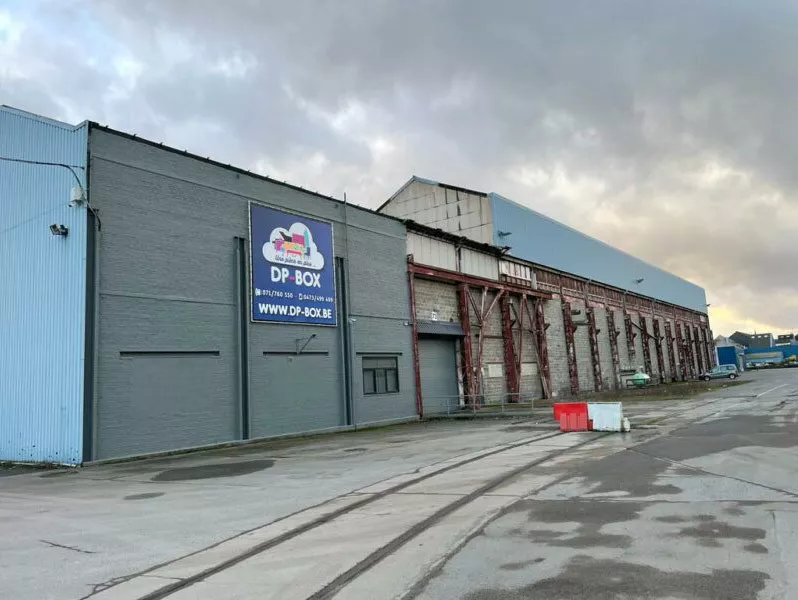 Photo : DP-Box, Self-Stockage - Stockage Déménagement - Espace de rangement - Garde-meubles à Sambreville
