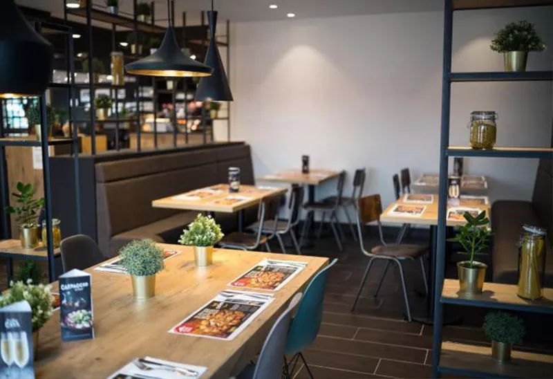 Photo : Pizza Hut Sprl Ottignies, Restaurants à Ottignies-Louvain-La-Neuve