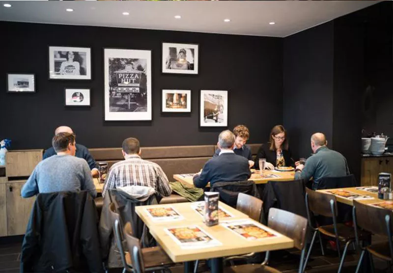 Photo : Pizza Hut Sprl Ottignies, Restaurants à Ottignies-Louvain-La-Neuve