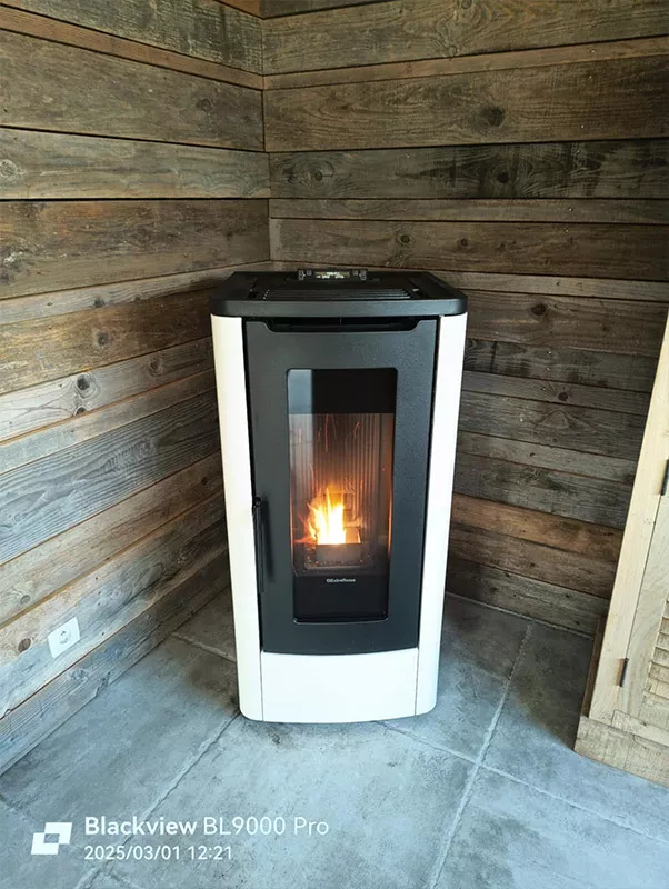 Photo : Poêlerie LTZ, Cheminées-Poêles & Foyers à Habay