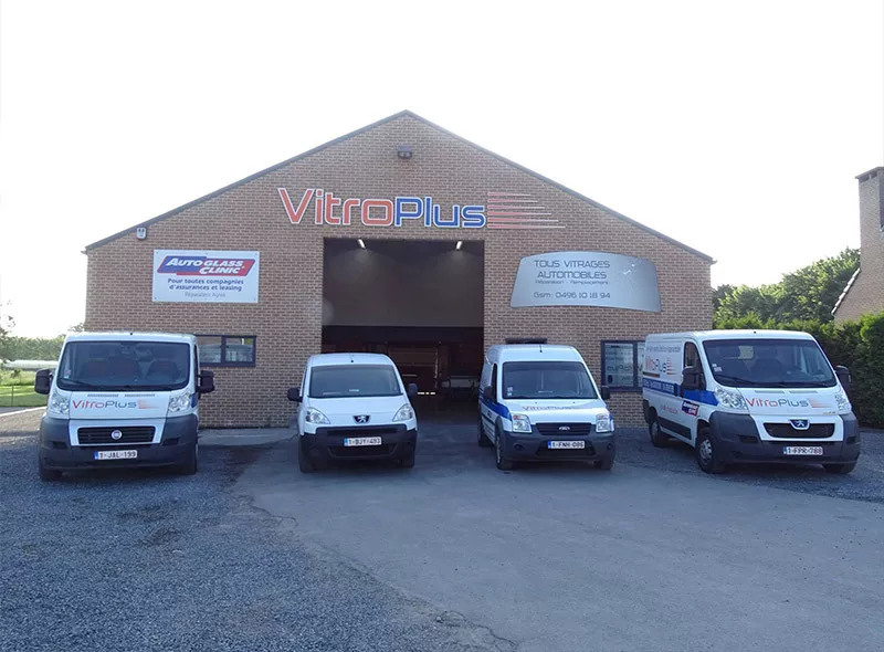 Photo : Vitroplus, Autos-Pare-Brise à Ohey